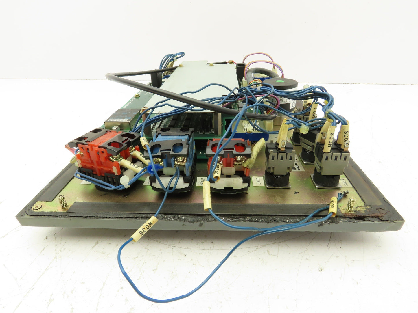 Okuma E0105-566-103-3 MPN7000 M-S HMI Operator Control Panel  - Cracked frame