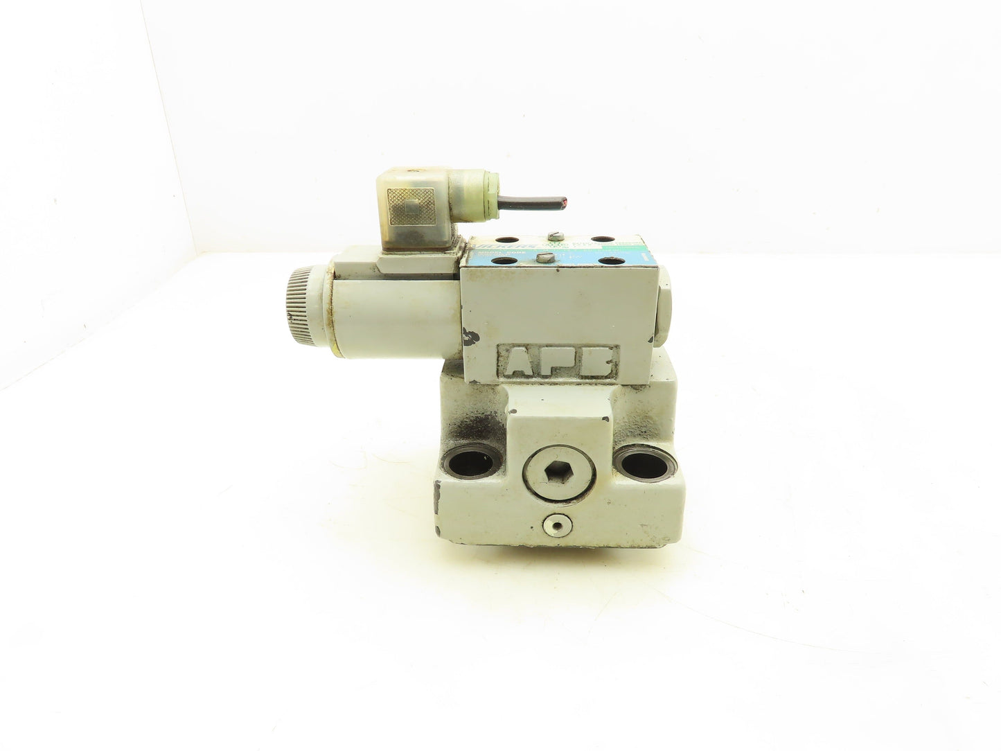 Vickers CVCS-32-W11-S2-10-S20-A00-B99-Y10 Cartridge Valve Control Cover 24V