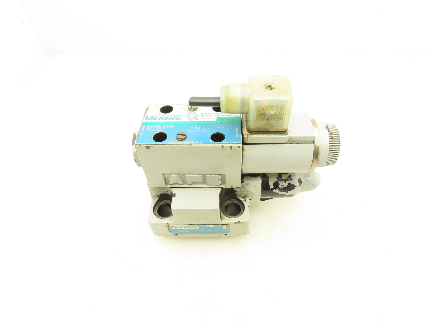 Vickers CVCS-25-C1-S2-W-250-11-S24-AP10-P10 Cartridge Valve Control Cover 24V