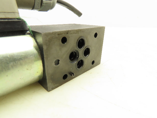 Vickers DG4V-3S-2AL-M-U-HL7-60 Directional Control Solenoid Valve 24VDC