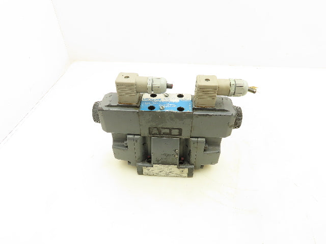 Vickers DG5S-5-2C-T-M-U-H7-21 Directional Control Solenoid Valve 24V DG4V-3-6C