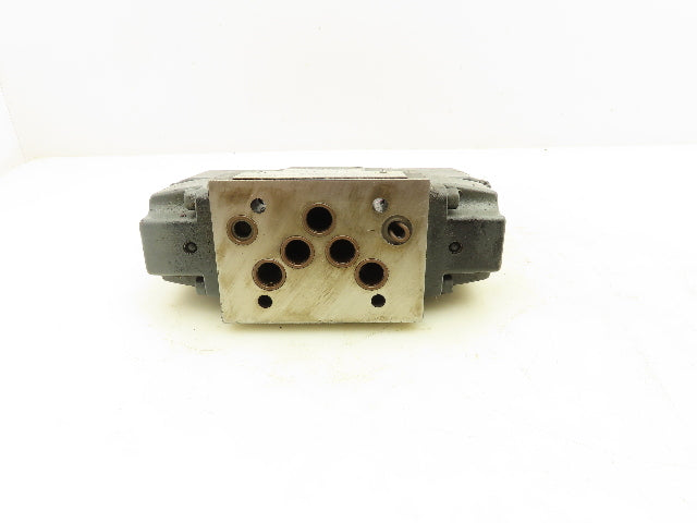 Vickers DG5S-5-2C-T-M-U-H7-21 Directional Control Solenoid Valve 24V DG4V-3-6C