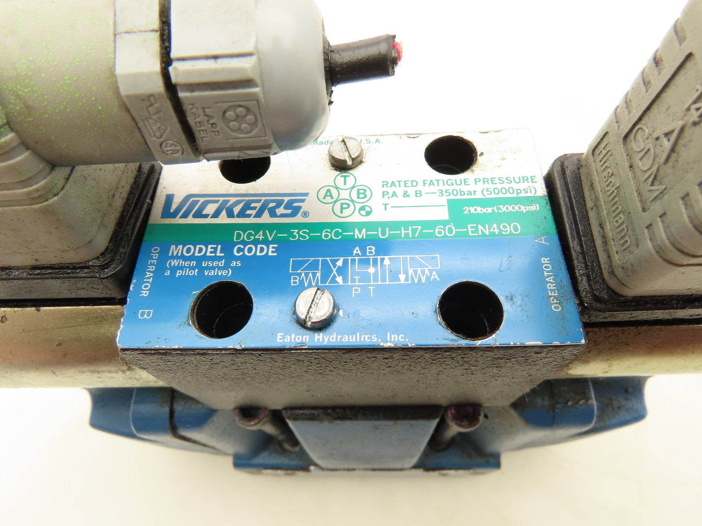 Vickers DG5S-5-2C-T-M-U-H7-21 Directional Control Solenoid Valve 24V DG4V-3S-6C