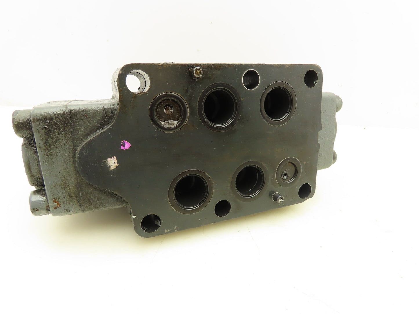 Vickers DG5S-8-31C-E-T-M-U-HL7-B13-40 Directional Control Solenoid Valve 24V