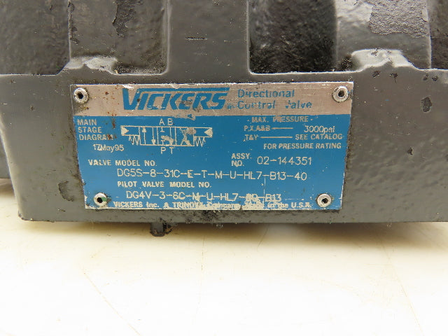 Vickers DG5S-8-31C-E-T-M-U-HL7-B13-40 Directional Control Solenoid Valve 24V