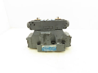 Vickers DG5S-8-31C-E-T-M-U-HL7-B13-40 Directional Control Solenoid Valve 24V