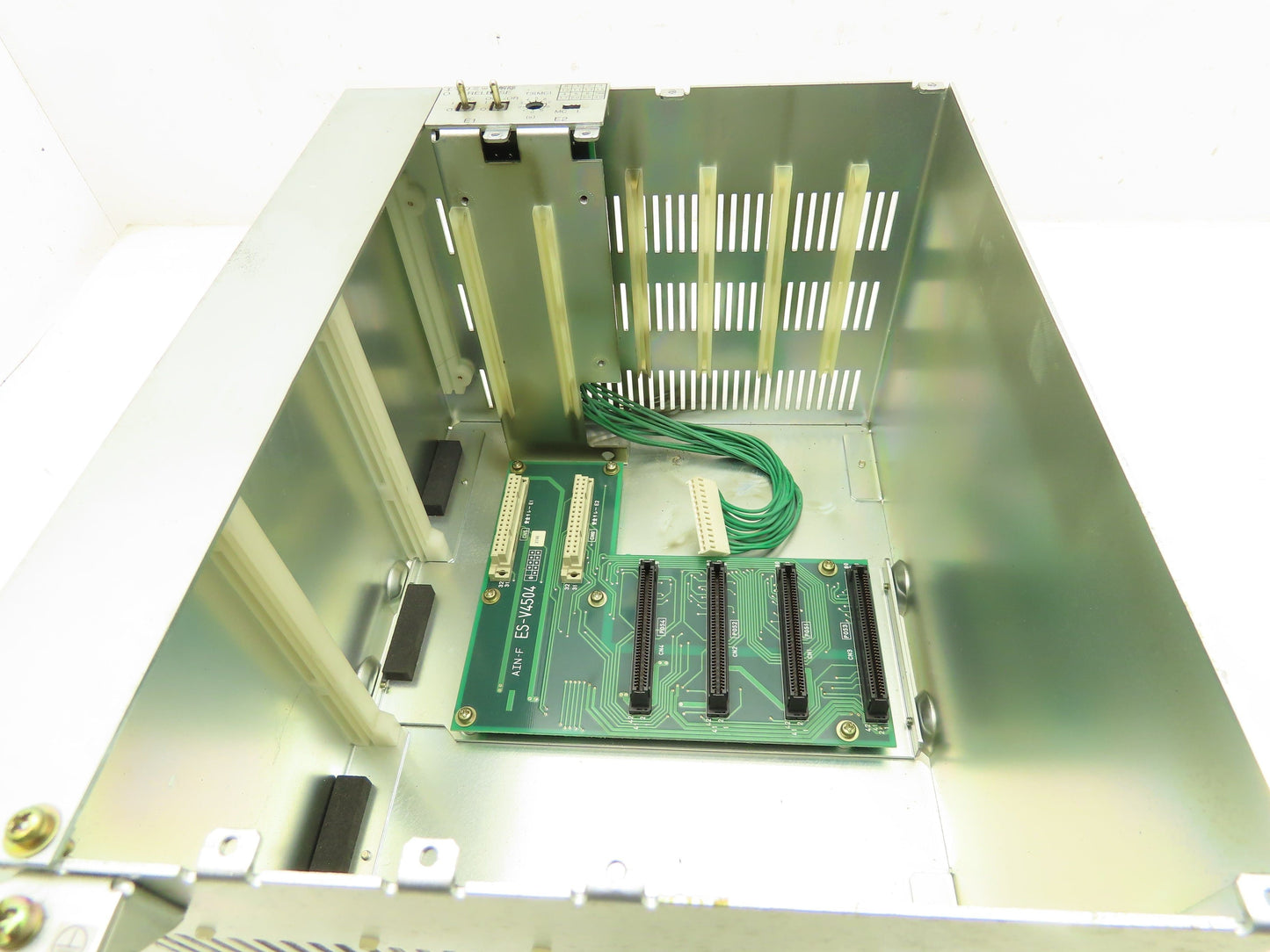 Okuma A911-3070 PLC Slot Rack Card Chassis with Motherboard ES-V4504