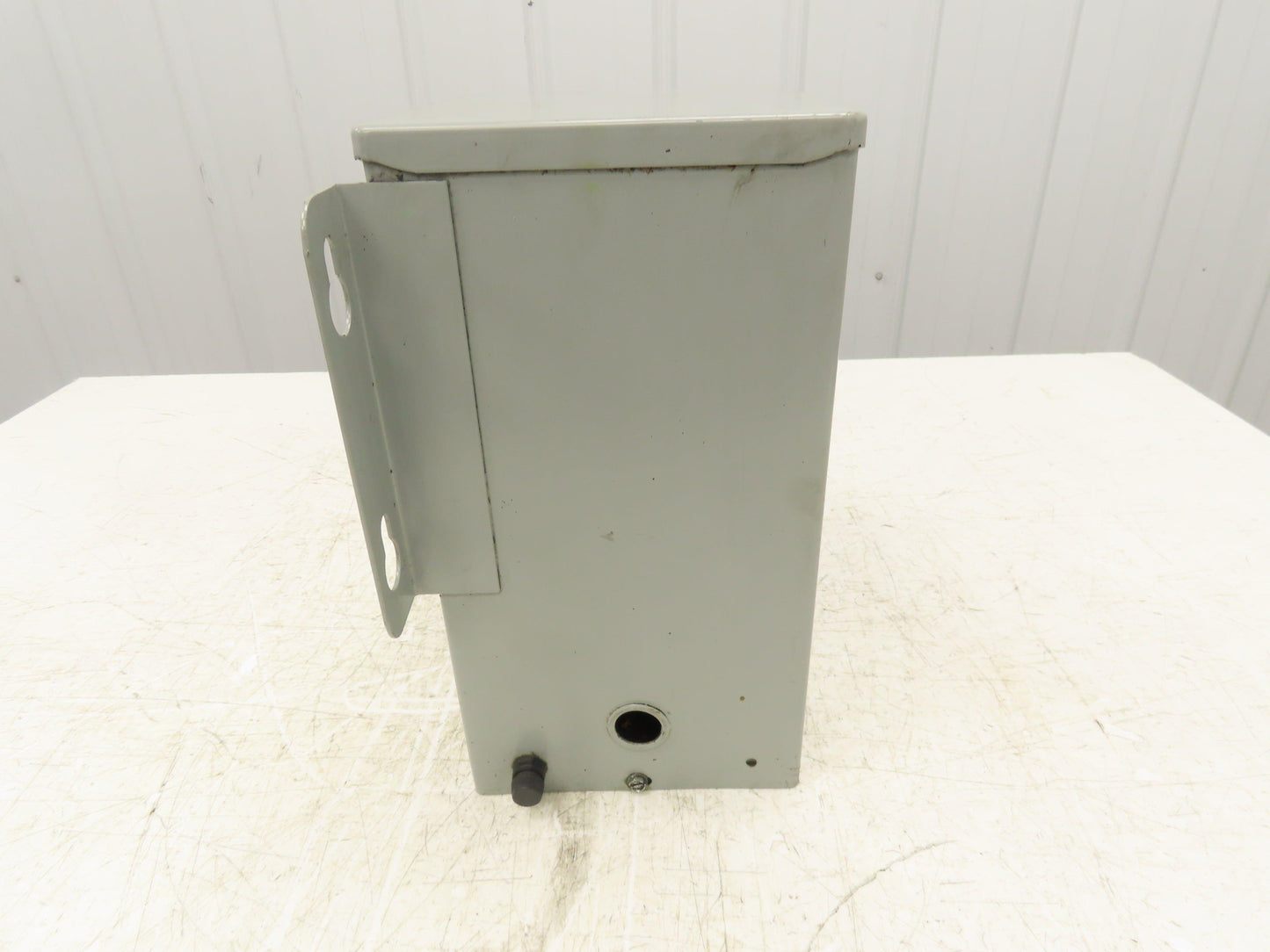 Sola Hevi-Duty HS5F3AS Transformer 3kva 1PH 240/480HV 120/240LV Type 3R