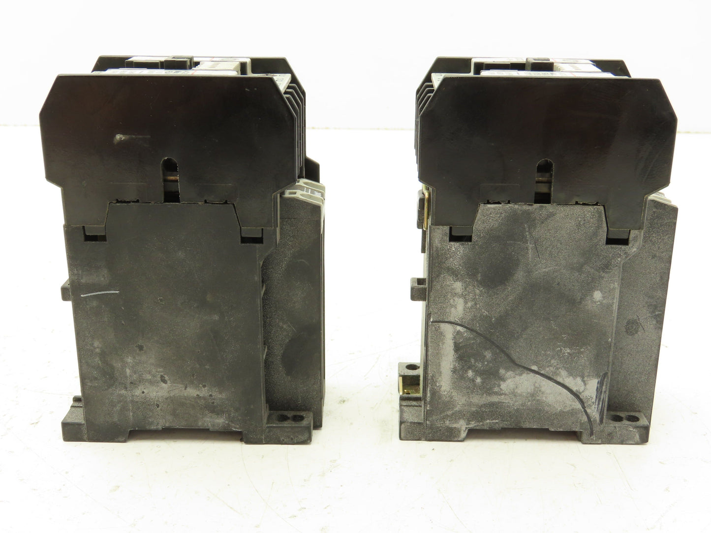 General Electric CR7ZA 10 Contactor Relay 24V Coil 600V 5HP 3PH Lot of 2