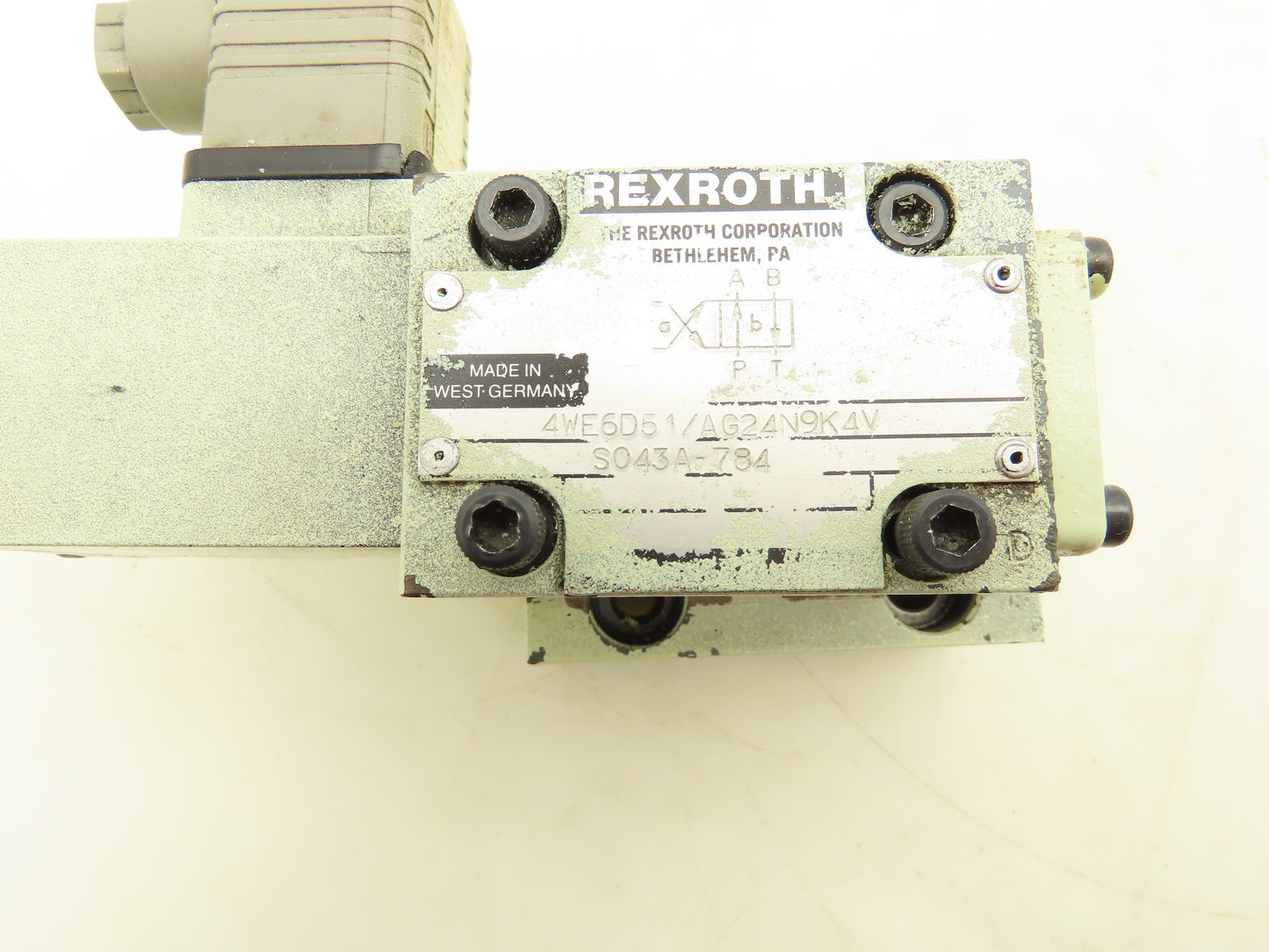 Rexroth LFA16 KWA-60/12/A08 Hydraulic Cartridge Valve Control Cover 4WE6D51 24V