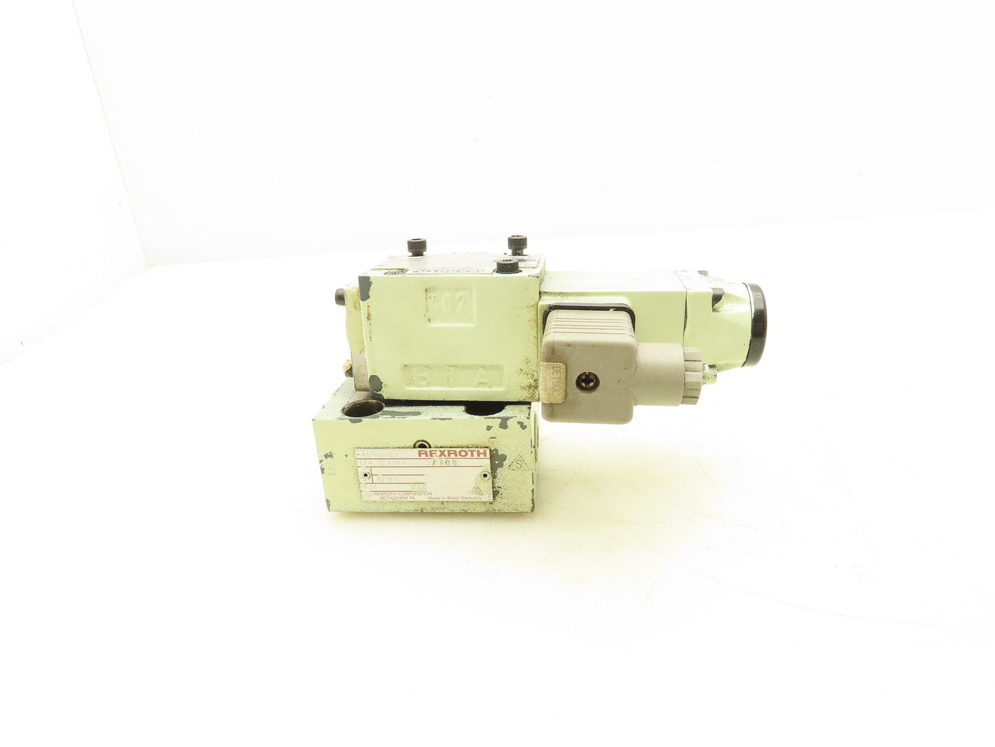 Rexroth LFA16 KWA-60/12/A08 Hydraulic Cartridge Valve Control Cover 4WE6D51 24V