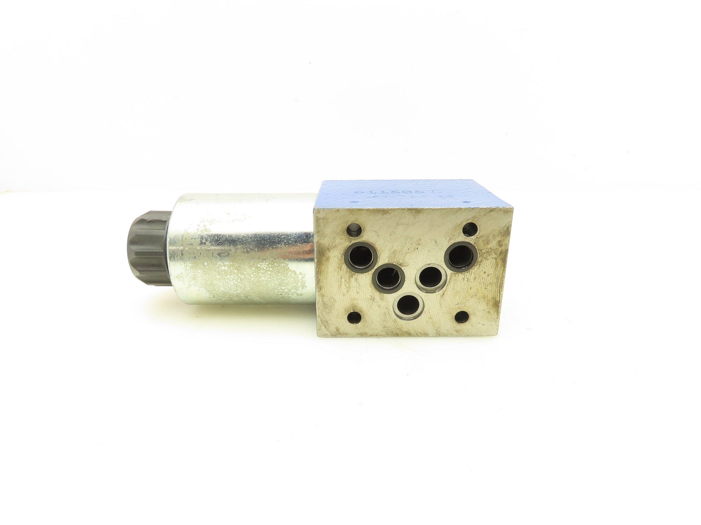 Rexroth 4WE 10 A33/CG24N9K4 Directional Control Solenoid Valve 24VDC R900595532