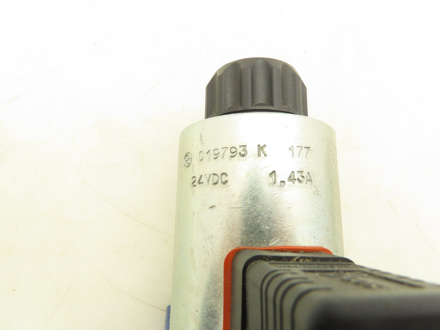 Rexroth 4WE10W33/CG24N9K4 Directional Control Solenoid Valve 24VDC R900934309