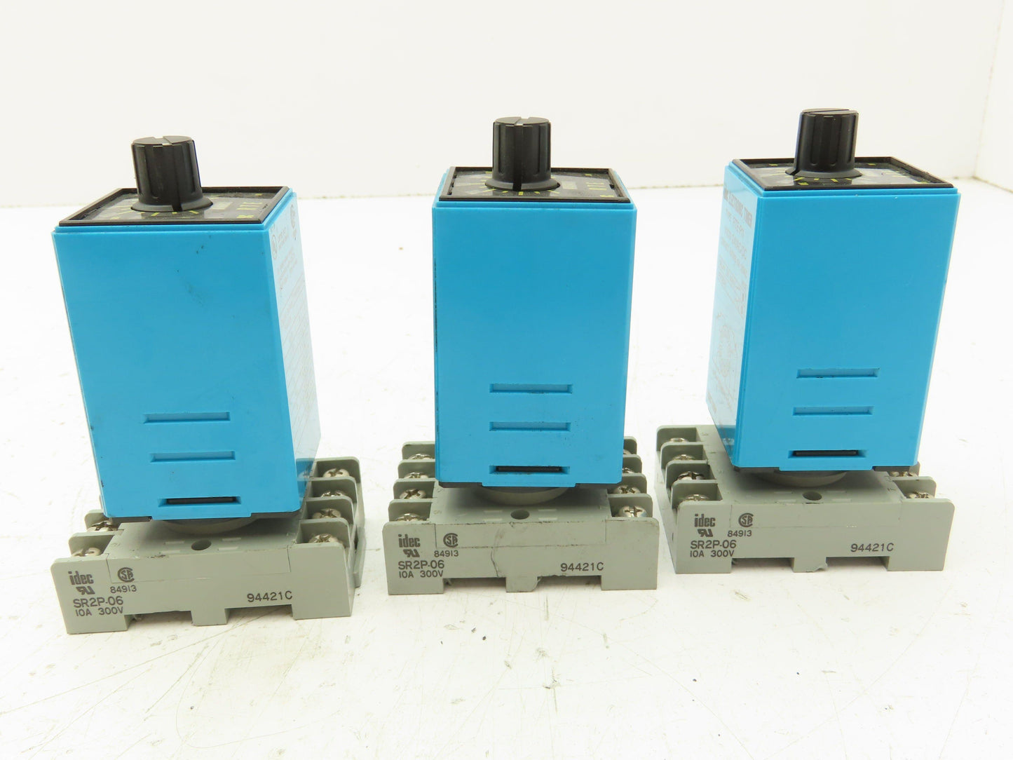 Idec RTE-P11 Electronic Timer Relay Socket 24V 10A 120V 0.1 Sec-10 Min Lot of 3