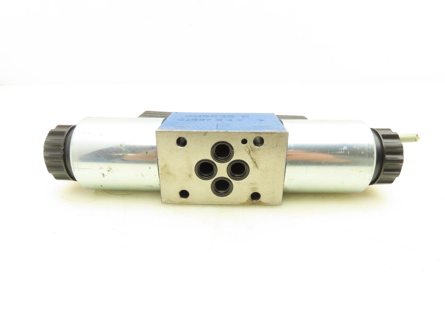 Rexroth 4WE 6 W62/EG24N9K4-62 Directional Control Solenoid Valve 24V 4/3 D03 NG6