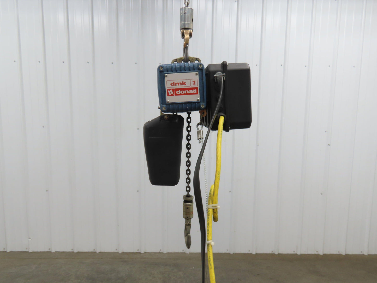 Donati 214D Electric Chain Hoist 1/2 Ton 16' Lift 16/5 FPM 2 Speed 460 Volt 3PH