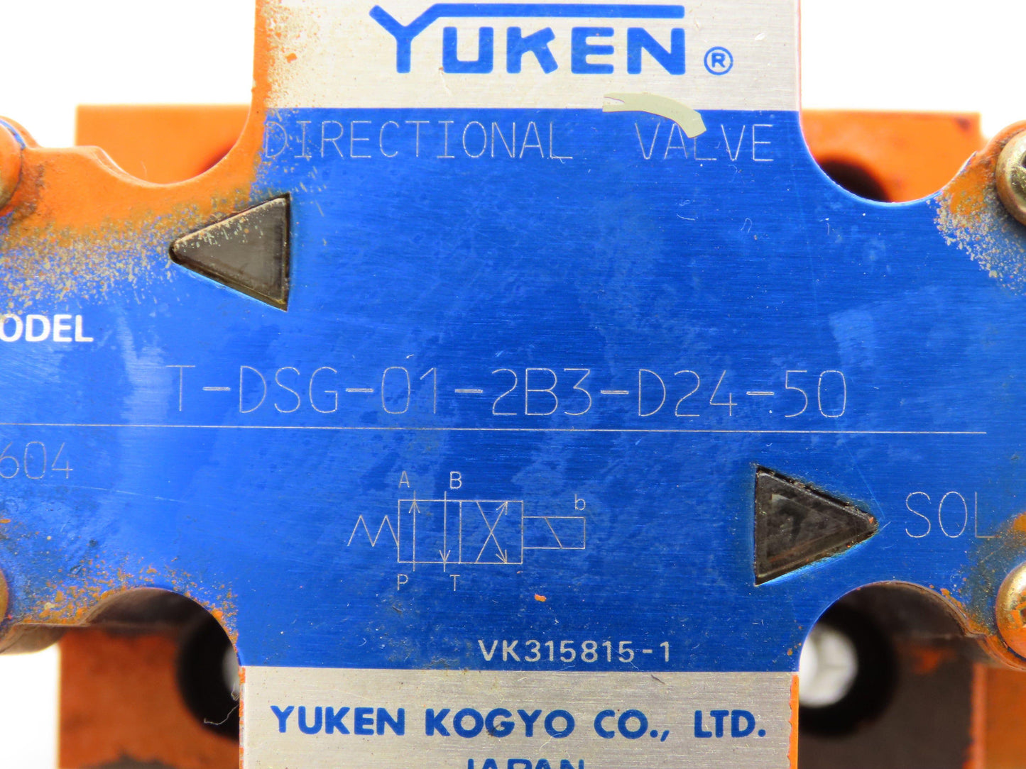 Yuken T-DSG-01-2B3-D24-50 Directional Control Solenoid Valve 24V 4/2 NG6 D03
