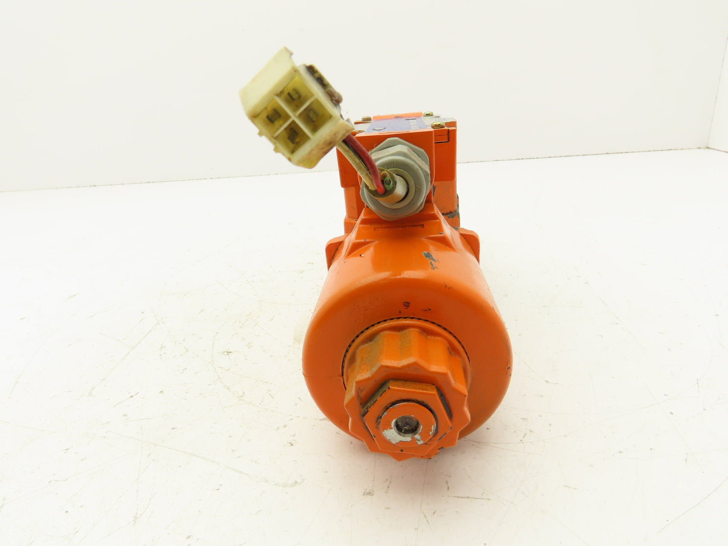 Yuken T-DSG-03-3C108-D24-50119 Directional Control Solenoid Valve 24V 4/3 D05