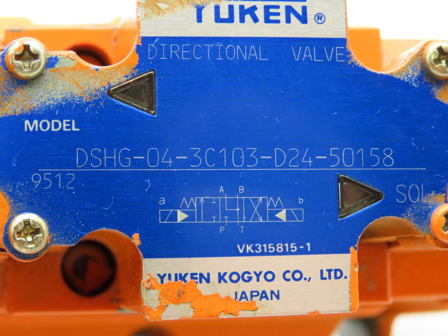 Yuken DSHG-04-3C103-D24-50158 Directional Control Solenoid Pilot Valve 24V 4/3