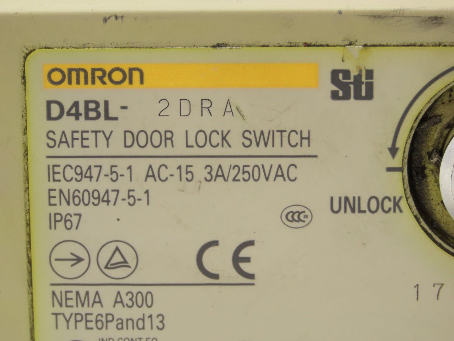 Omron D4BL-2DRA Solenoid Interlock Safety Door Switch 24VDC