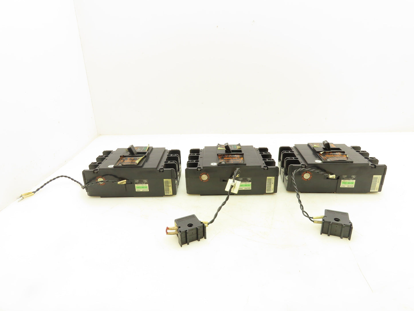 Fuji Electric EA203B Auto Circuit Breaker 150A 3 Pole Lot of 3