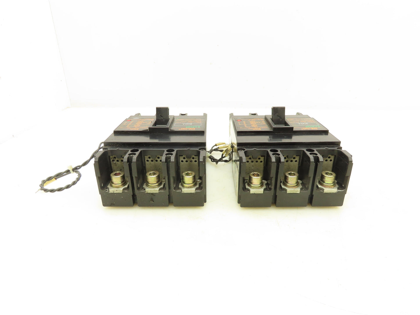 Fuji Electric EA203B Auto Circuit Breaker 200A 3 Pole Lot of 2