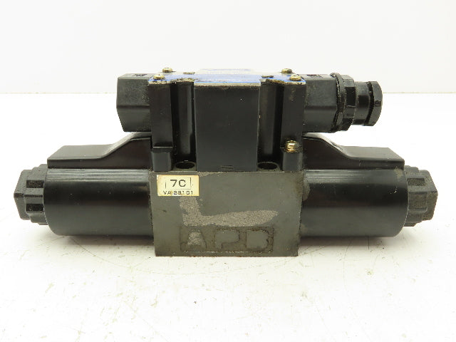Tokimec DG4V-3-7C-M-P7-H-7-52 Directional Control Solenoid Valve 4/3 24V