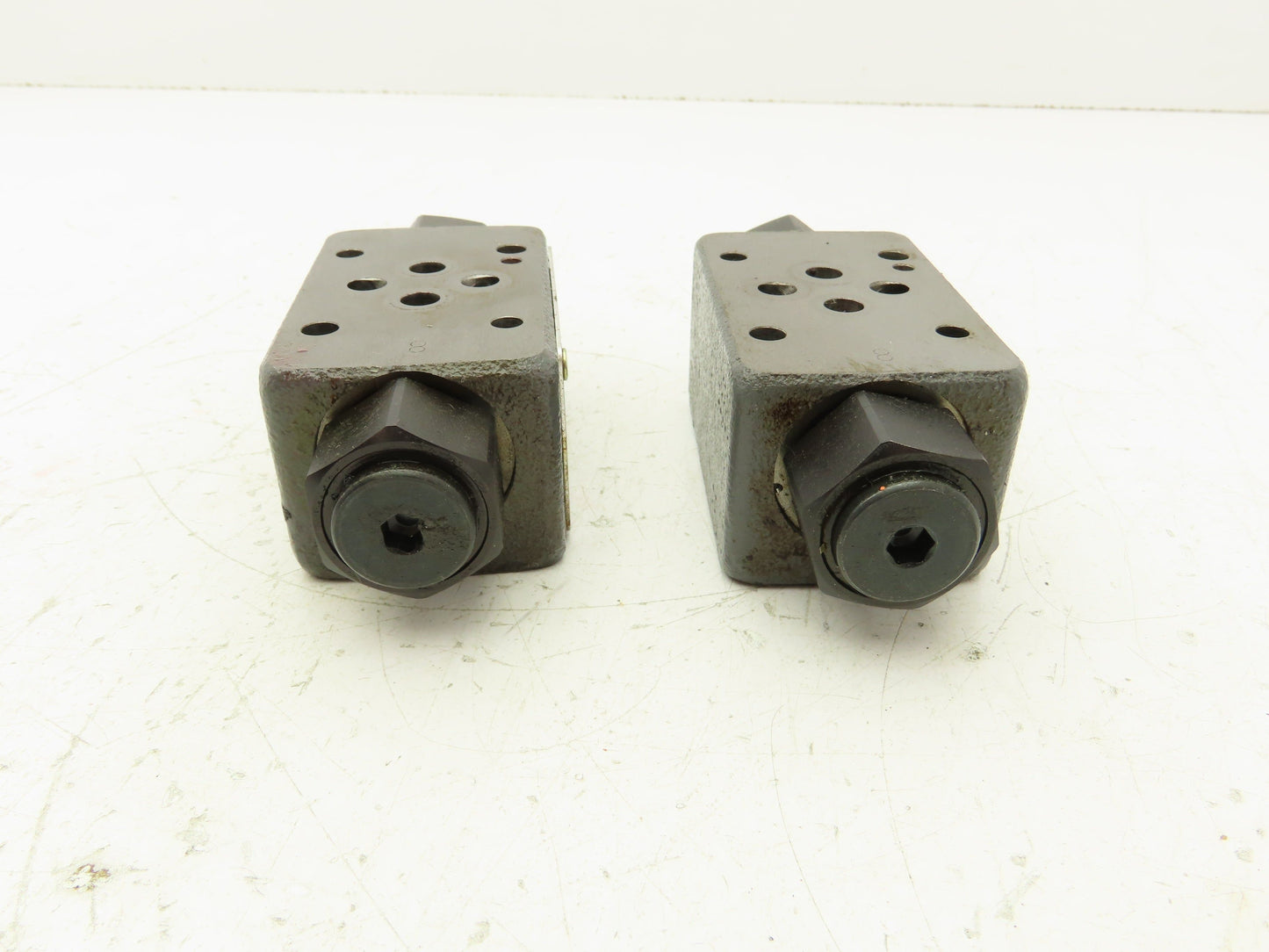 Tokimec TGMPC-3-ABK-BAK-50 Hydraulic Check Valve Sandwich Plate D03  Lot of 2