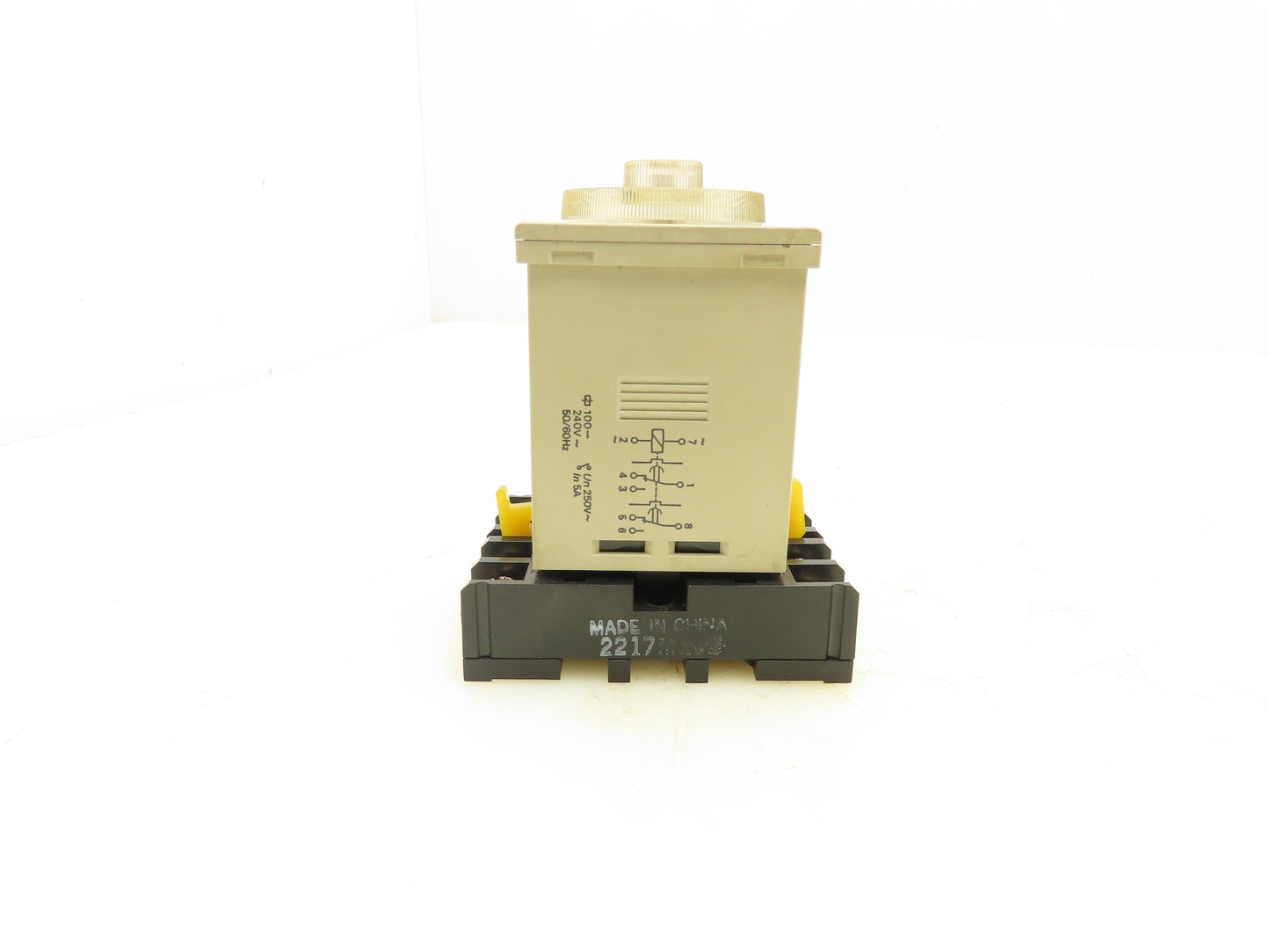 Omron H3CR-F8 Solid-State Timer Relay Socket 100-240V 0.5 Sec-30 Hours