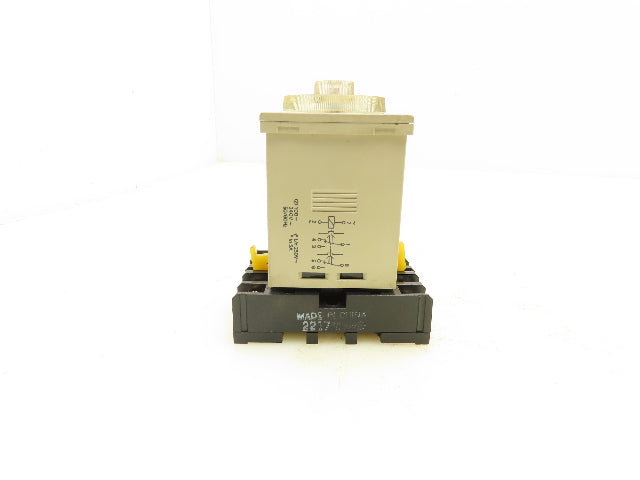 Omron H3CR-F8 Solid-State Timer Relay Socket 100-240V 0.5 Sec-30 Hours