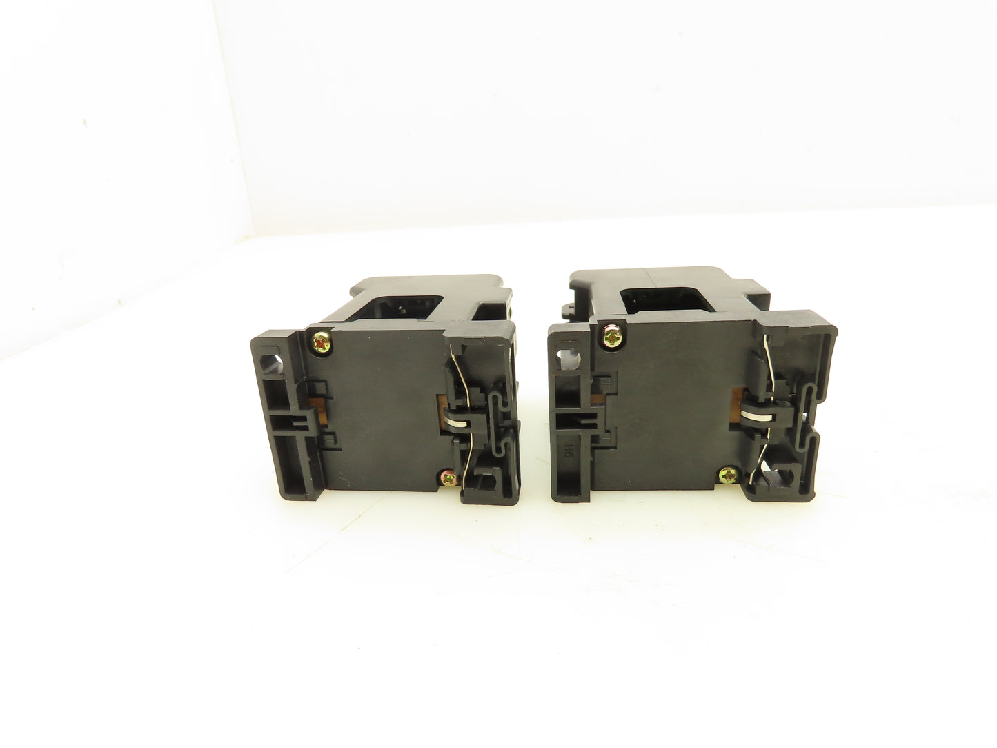 Fuji Electric SRC3631-02/X Magnetic Contactor 120V Coil Lot of 2