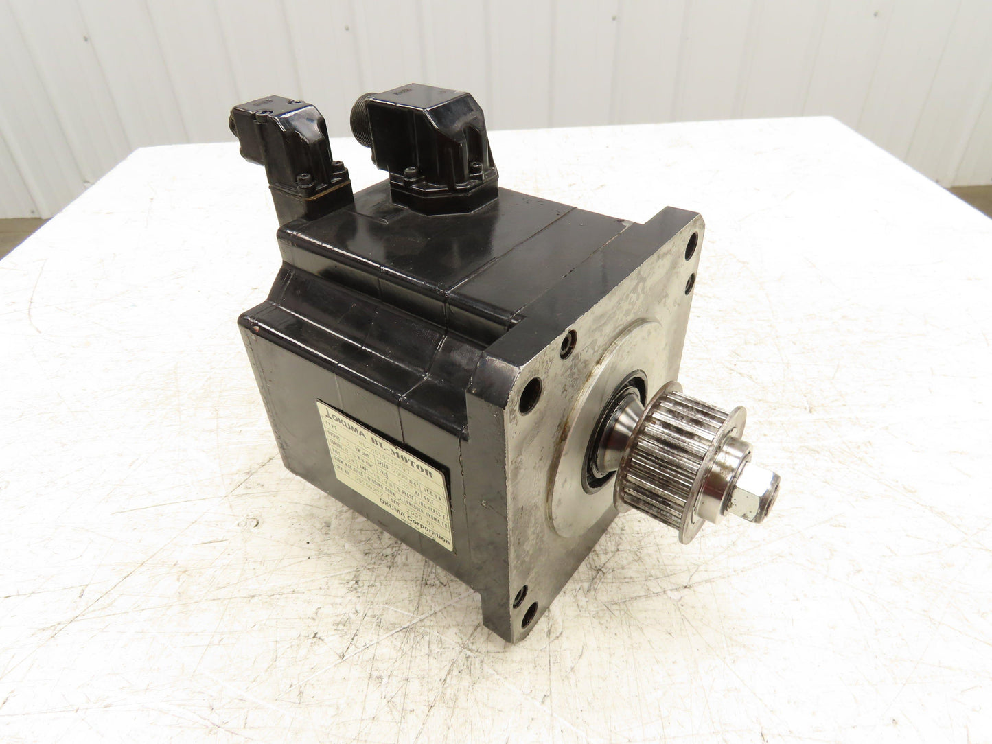 Okuma BL-MC100J-20T AC Servo Motor 2kW 2000 RPM 133V 3PH Encoder ER-J-7200D
