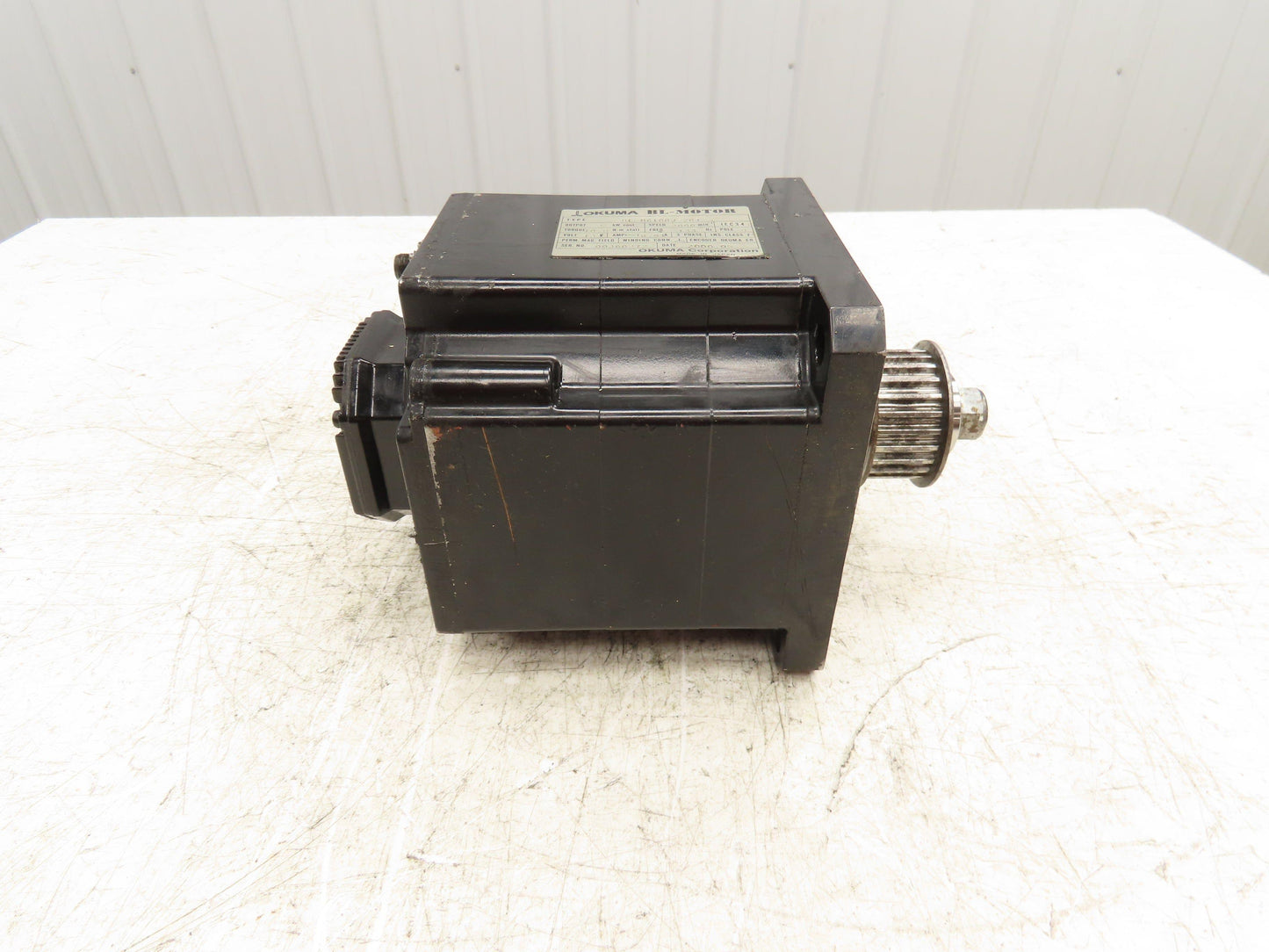 Okuma BL-MC100J-20T AC Servo Motor 2kW 2000 RPM 133V 3PH Encoder ER-J-7200D