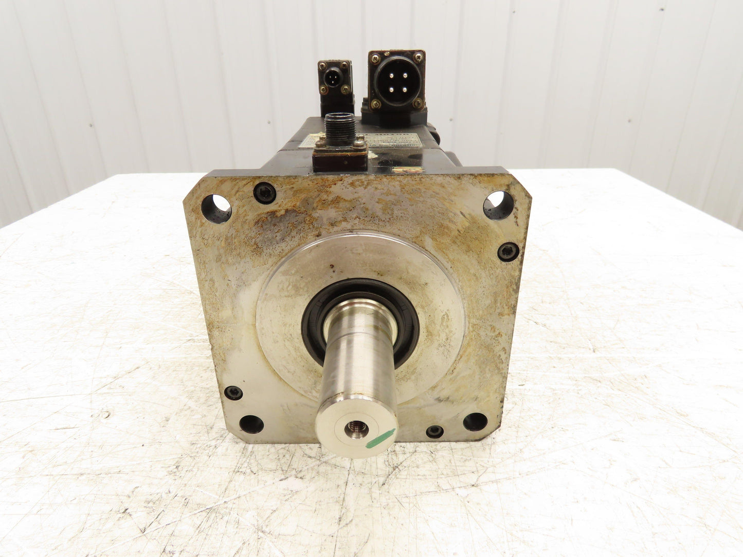 Okuma BL-MC150J-20SB AC Servo Motor 3kW 2000 RPM 133V 3PH Encoder ER-J-7200D