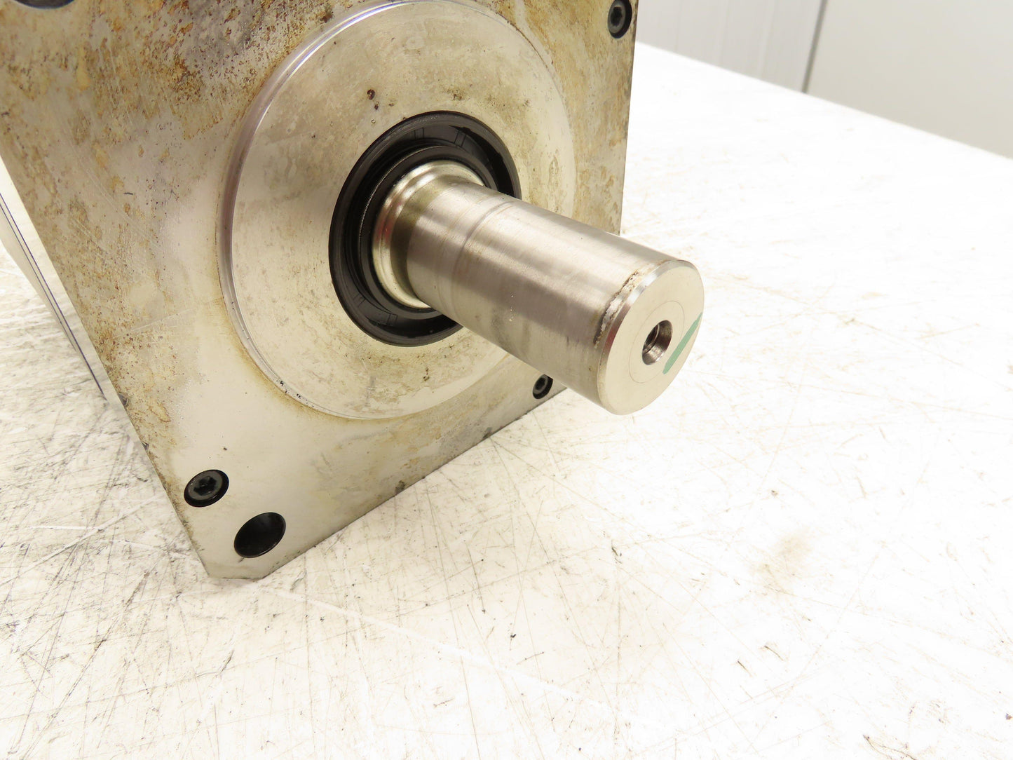 Okuma BL-MC150J-20SB AC Servo Motor 3kW 2000 RPM 133V 3PH Encoder ER-J-7200D