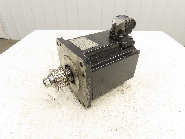 Okuma BL-MC200J-20T AC Servo Motor 4kW 2000 RPM 157V 14.7A 3PH Encoder