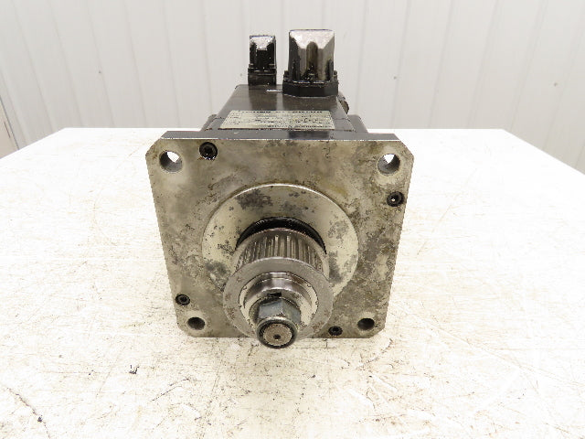 Okuma BL-MC200J-20T AC Servo Motor 4kW 2000 RPM 157V 14.7A 3PH Encoder