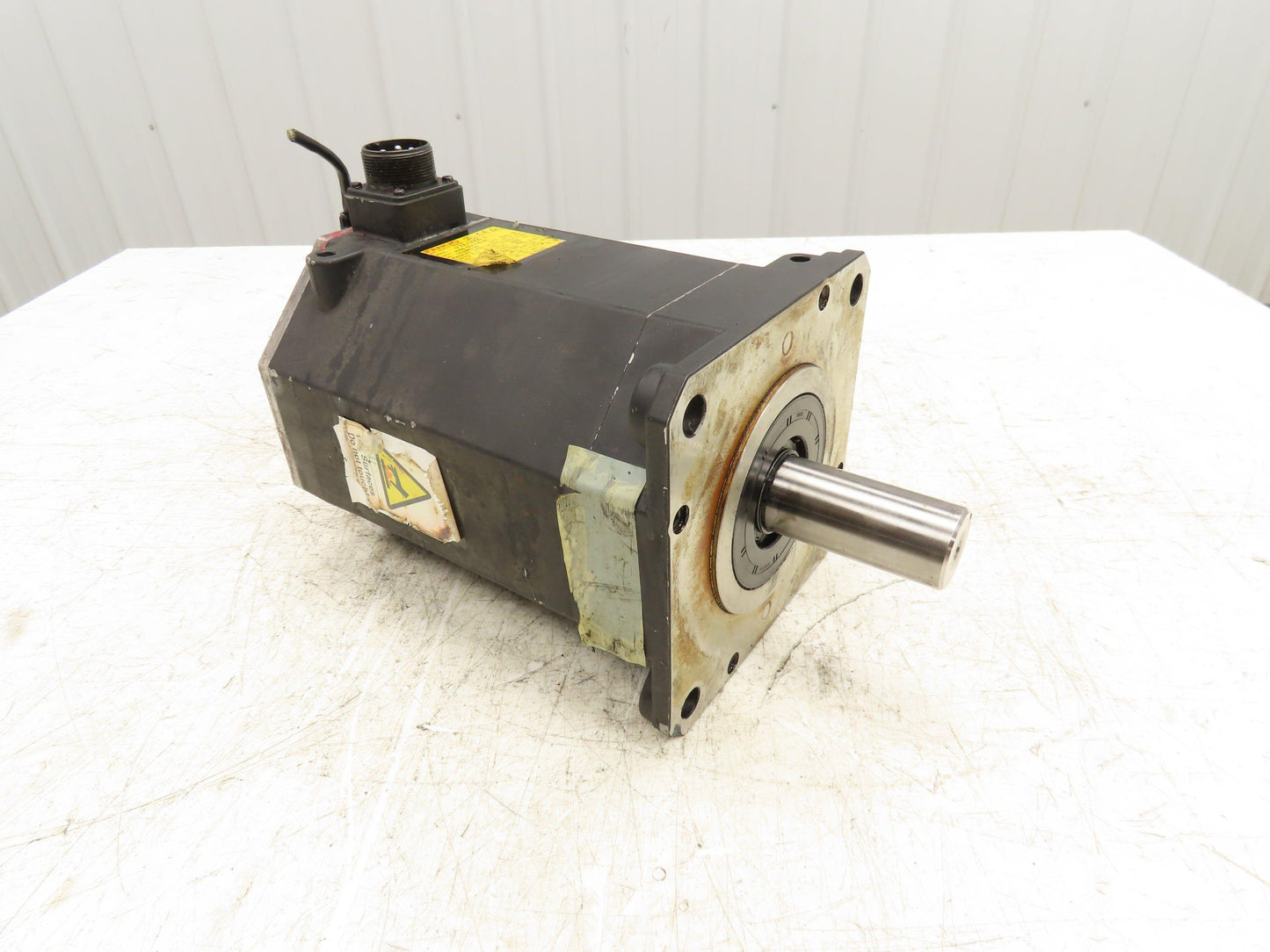 Fanuc A06B-0247-B100 AC Servo Motor 4kW 230V 3000 RPM 3PH Encoder A860-2000-T301
