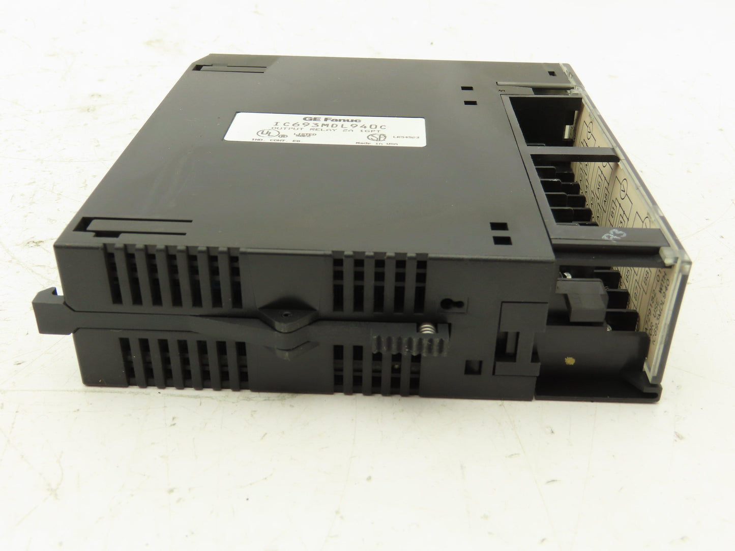 GE Fanuc IC693MDL940C Output Relay Module 2A 16PT