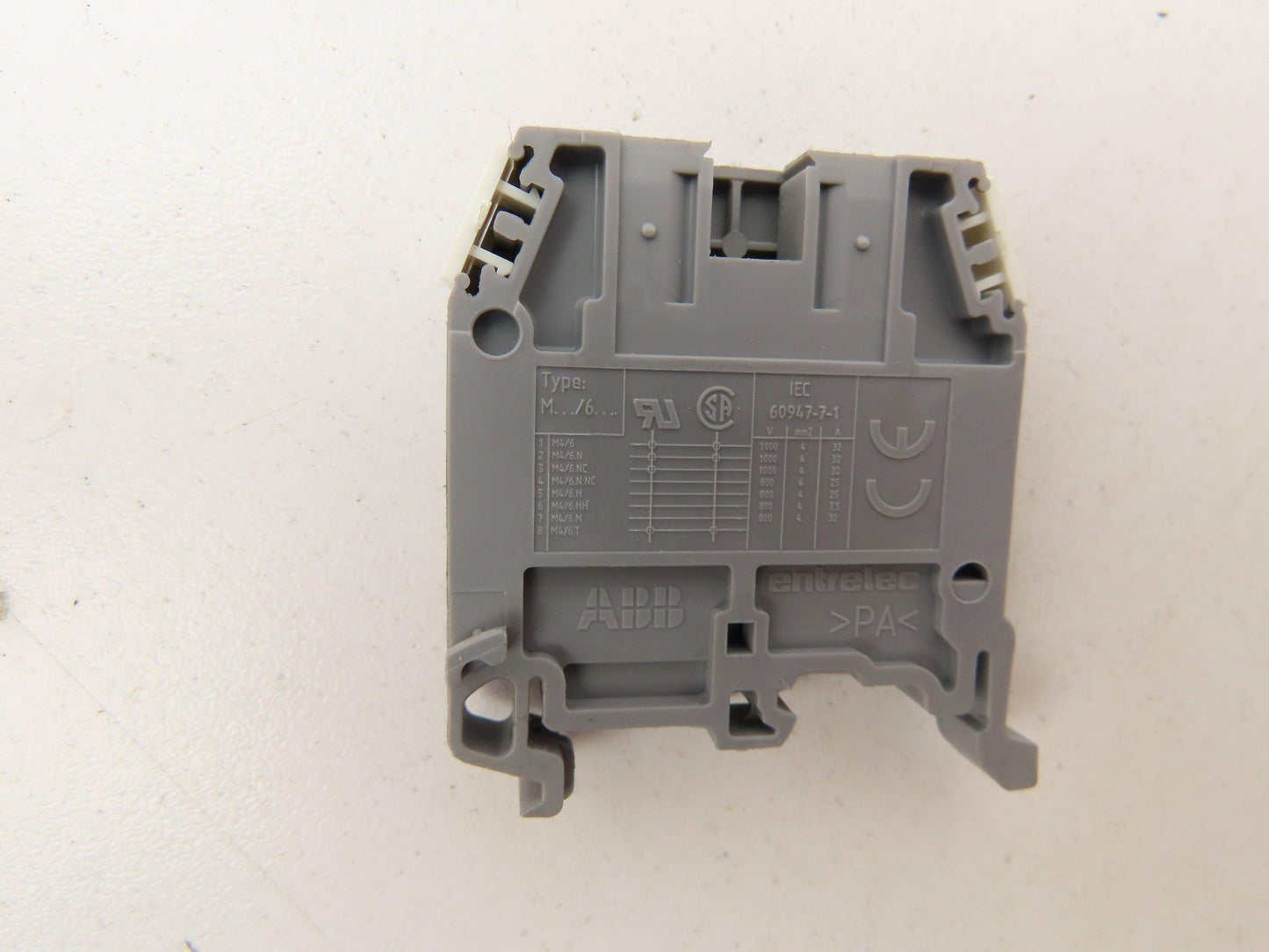 ABB Entrelec M4/6 Blue Terminal Block 48" DIN Rail Strip  Lot of 120