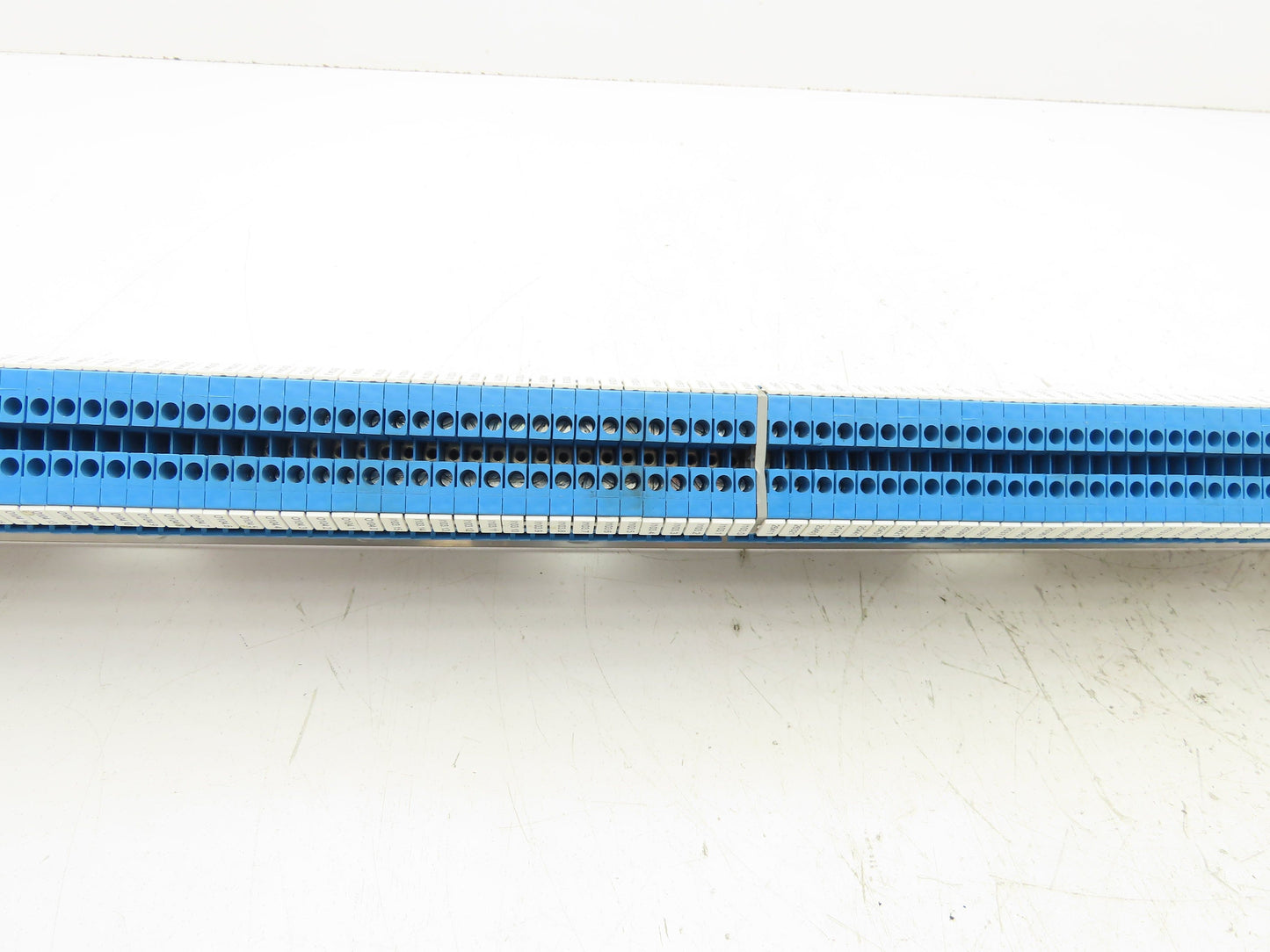ABB Entrelec M4/6 Blue Terminal Block 48" DIN Rail Strip  Lot of 120