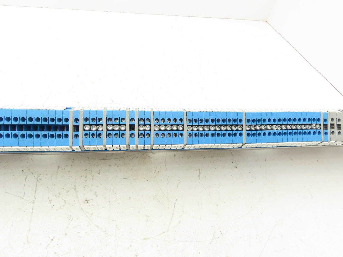 ABB Entrelec M4/6 Blue Terminal Block 48" DIN Rail Strip  Lot of 120