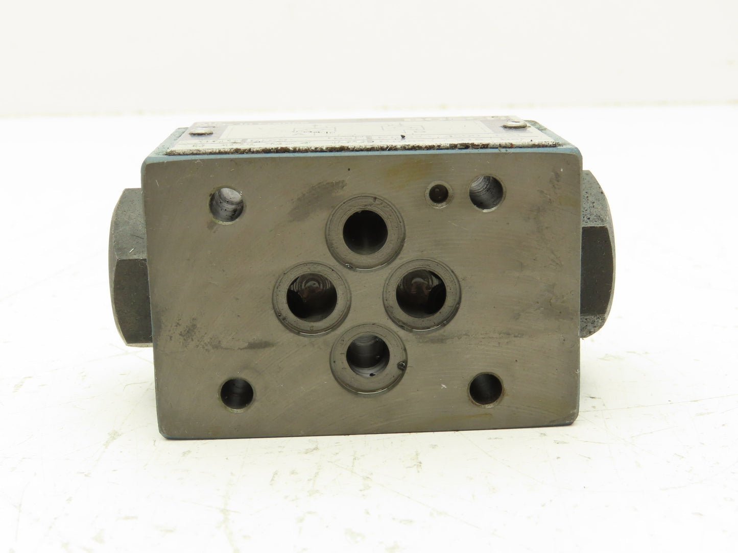 Bosch 0-811-024-105 Hydraulic Manifold Check Valve Block 4500 PSI