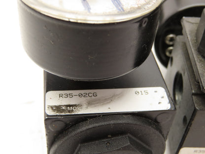 Watts R35-02CG Pneumatic Regulator w/Gauge 300 PSI Lot of 5