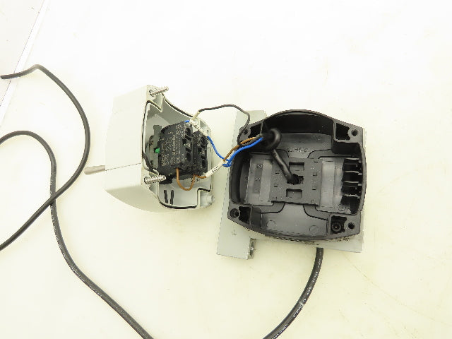 Allen Bradley 800F Toggle Switch 2-Way Spring Return 30mm Lever Operator