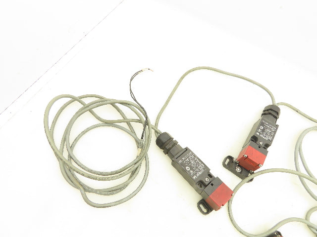 Omron D4NS-4CF Interlock Safety Door Switch Non-Locking 240V  Lot of 4