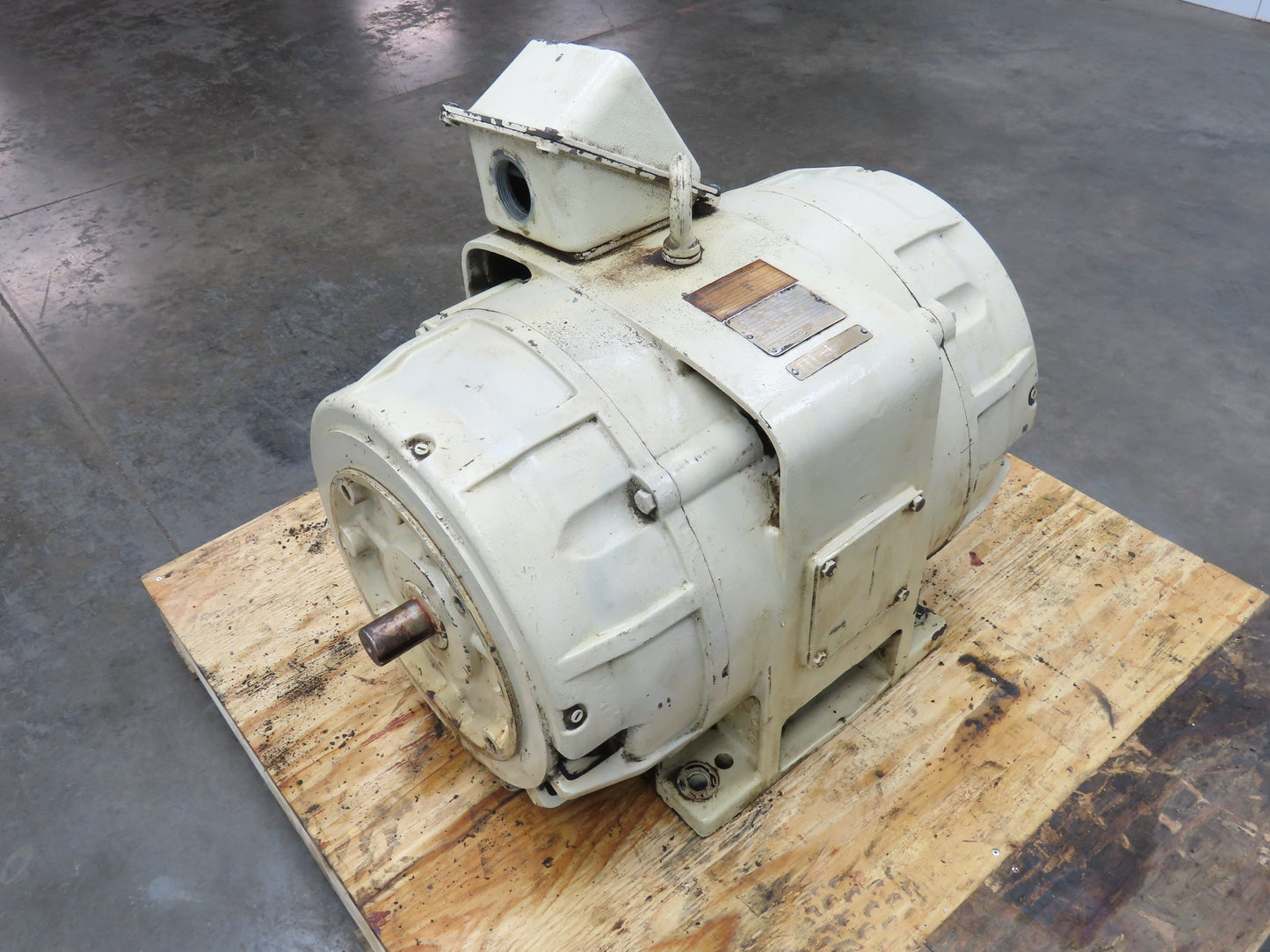 Delco 3N9317C0Z Electric Motor 75HP 405TYZ Frame 230/460V 1180RPM Dual Shaft