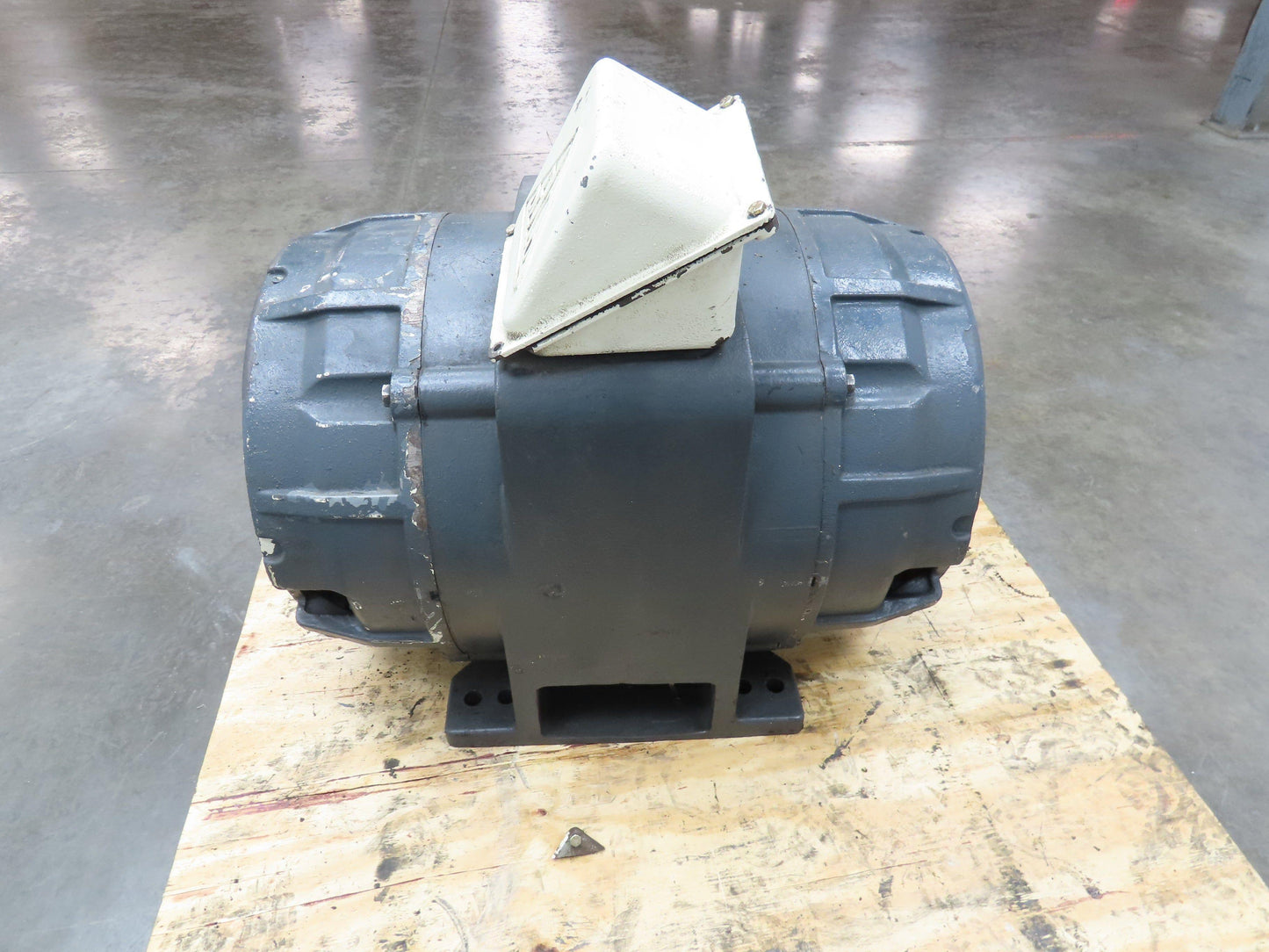 Delco 3N9317C0Z Electric Motor 75HP 405TYZ Frame 230/460V 1180RPM Dual Shaft