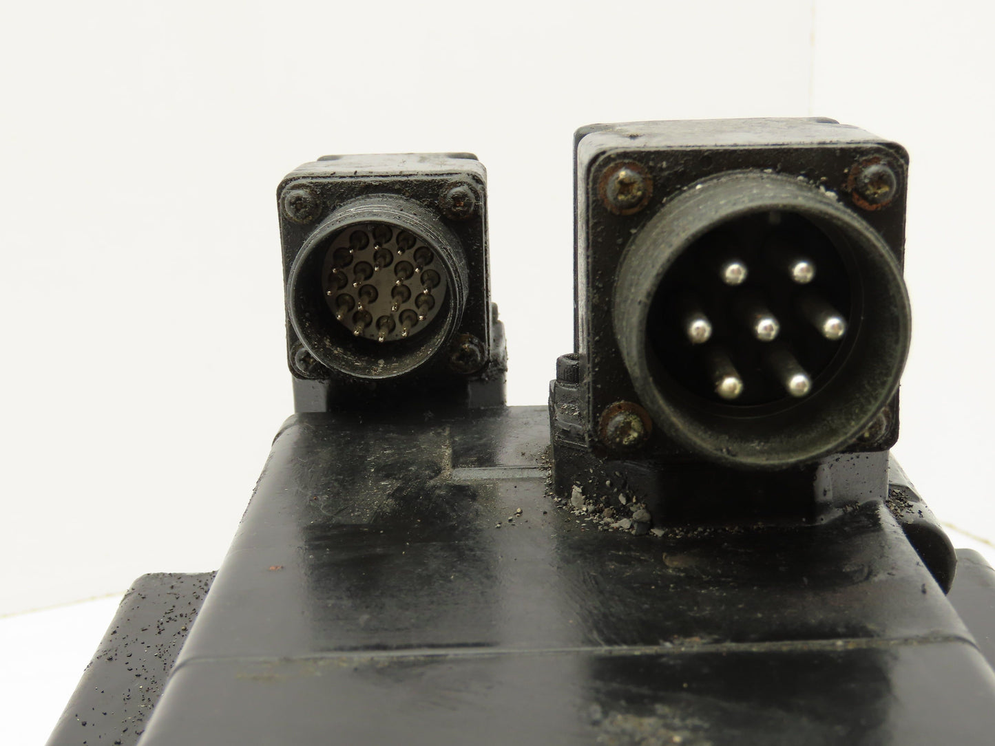 Okuma BL-MC100E-30S AC Servo Motor 3kW 3000 RPM 133V 3PH Encoder ER-FC-2048D