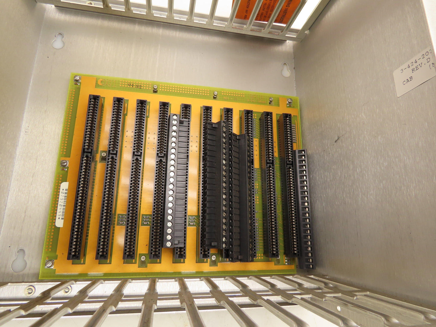 Cincinnati Milacron 3-424-2036A Slot Card Chassis Rack Motherboard 3-542-1058A